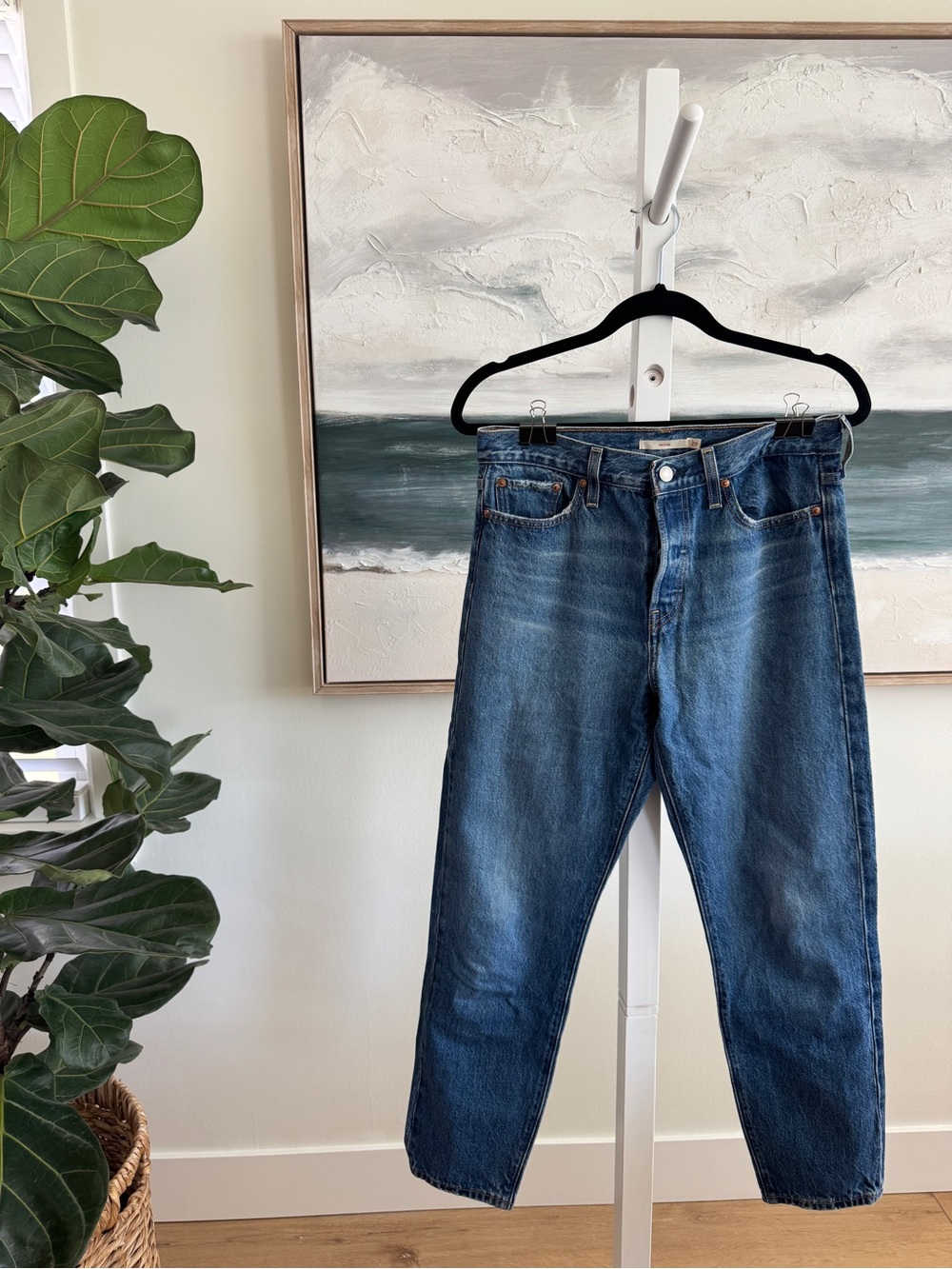 Levi’s high rise wedgie ankle 29